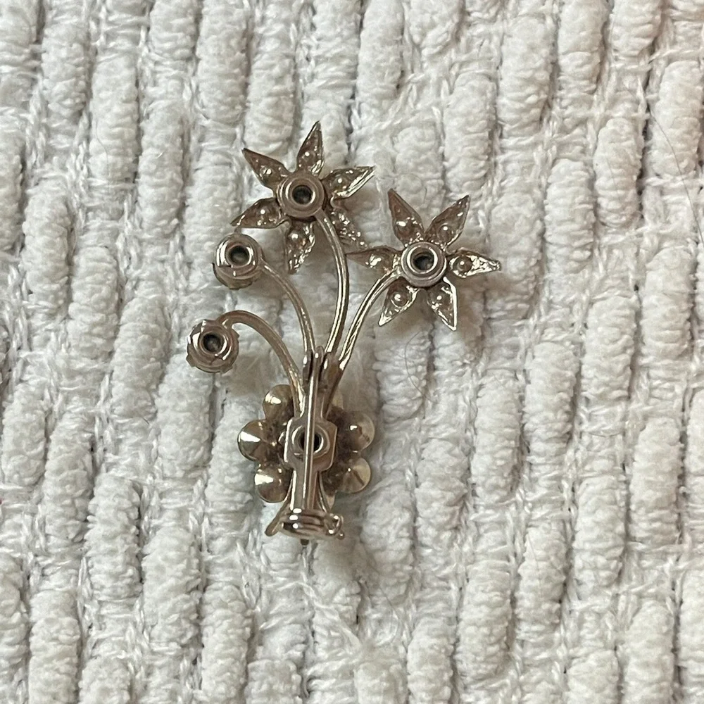 VINTAGE Silver Tone Bouquet Faux Pearls‎ Blue Rhinestone Floral BROOCH 1960s-70s